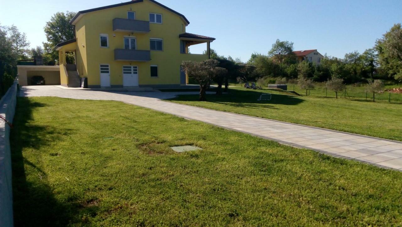 Villanova Apartments Пореч Екстер'єр фото